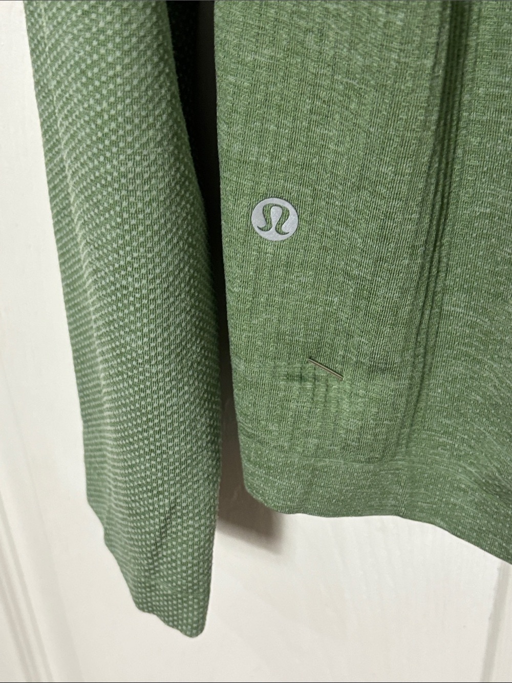 Lululemon Metal Vent Lightweight Long-Sleeve Crew in Green Size Large seamless - Picture 5 of 10